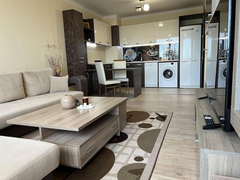 Cozy Apartment - Free Parking プロヴディフ エクステリア 写真