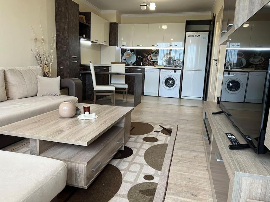 Cozy Apartment - Free Parking プロヴディフ エクステリア 写真